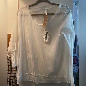 Monoreno Layered White Mesh Top. Size Medium. NWT.